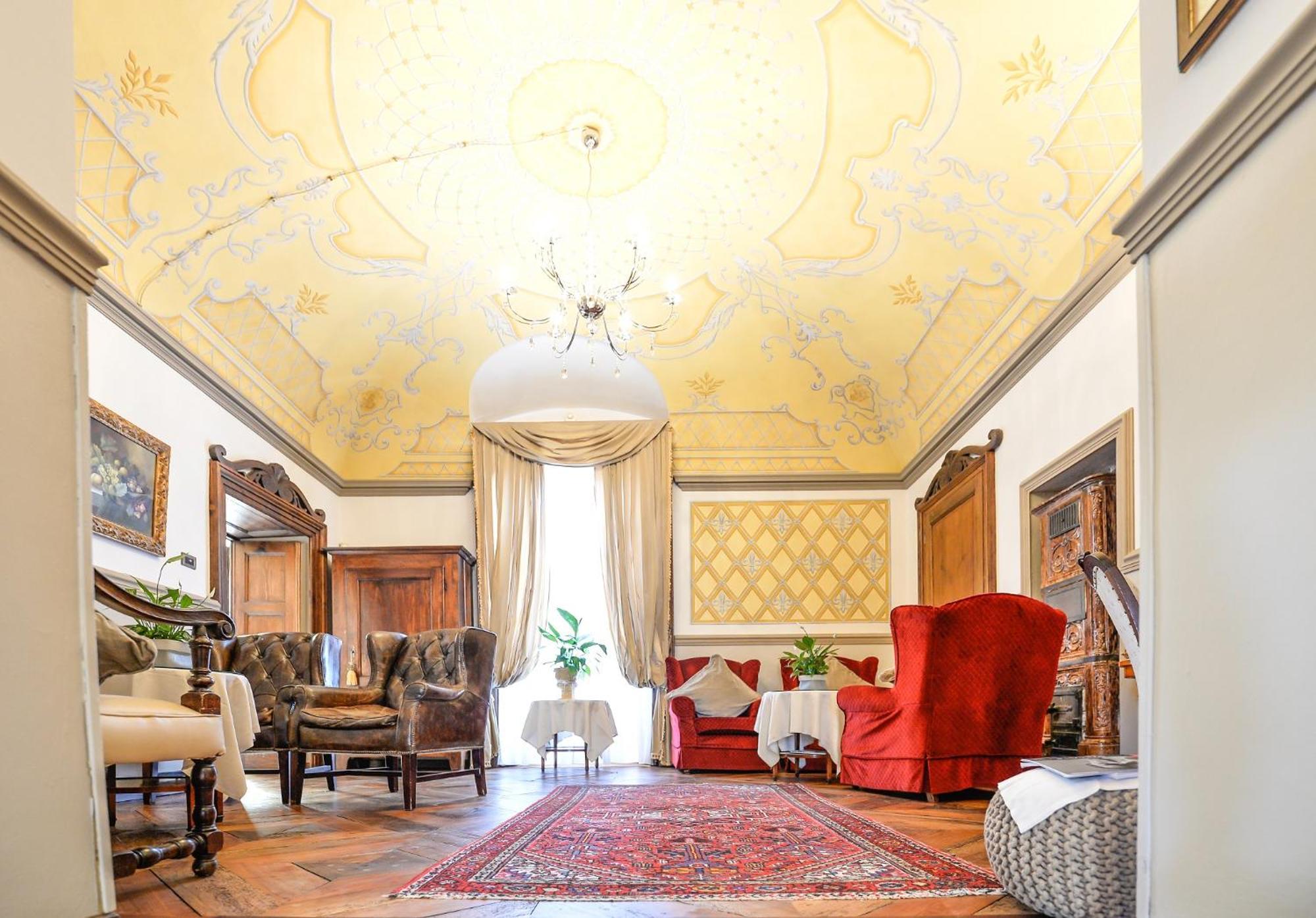 Hotel Villa Beccaris Monforte dʼAlba Exterior foto